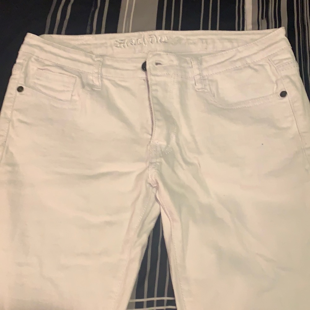 Brand: Machine Size: 31 Color: White